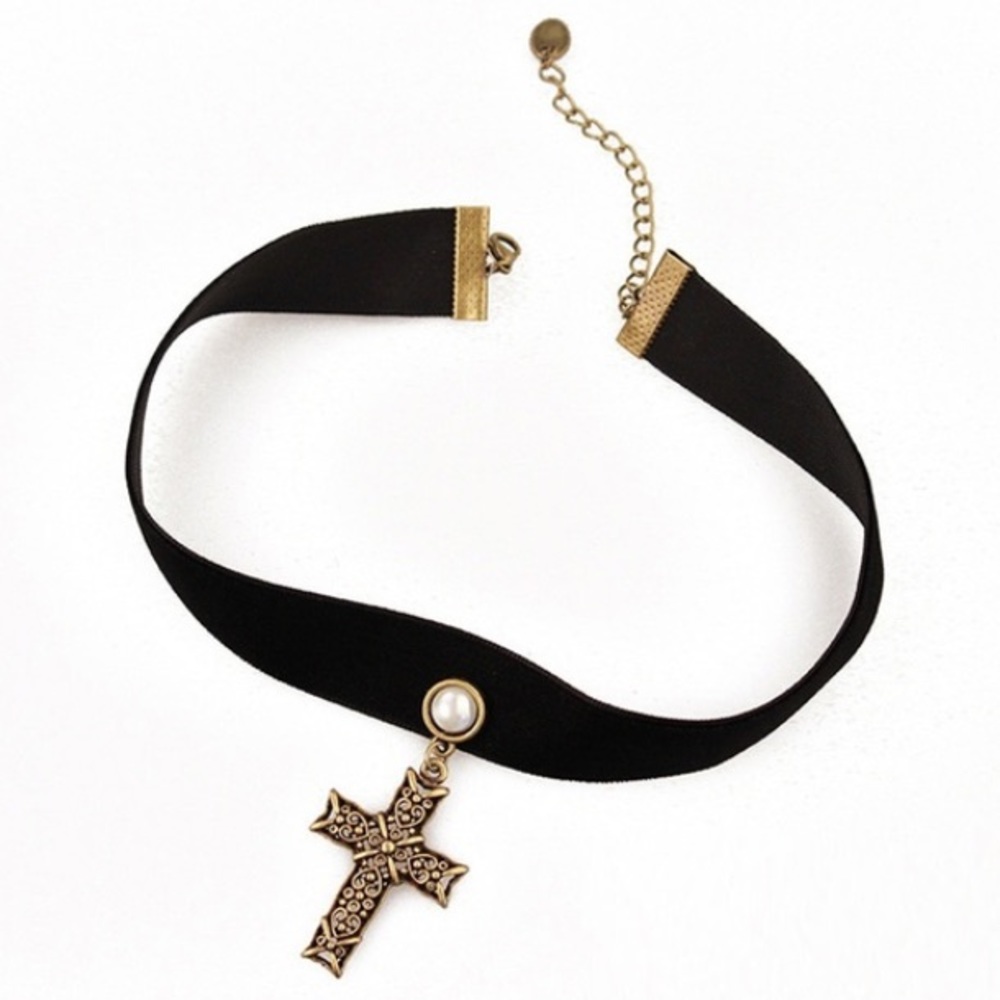 Cross choker black necklace!