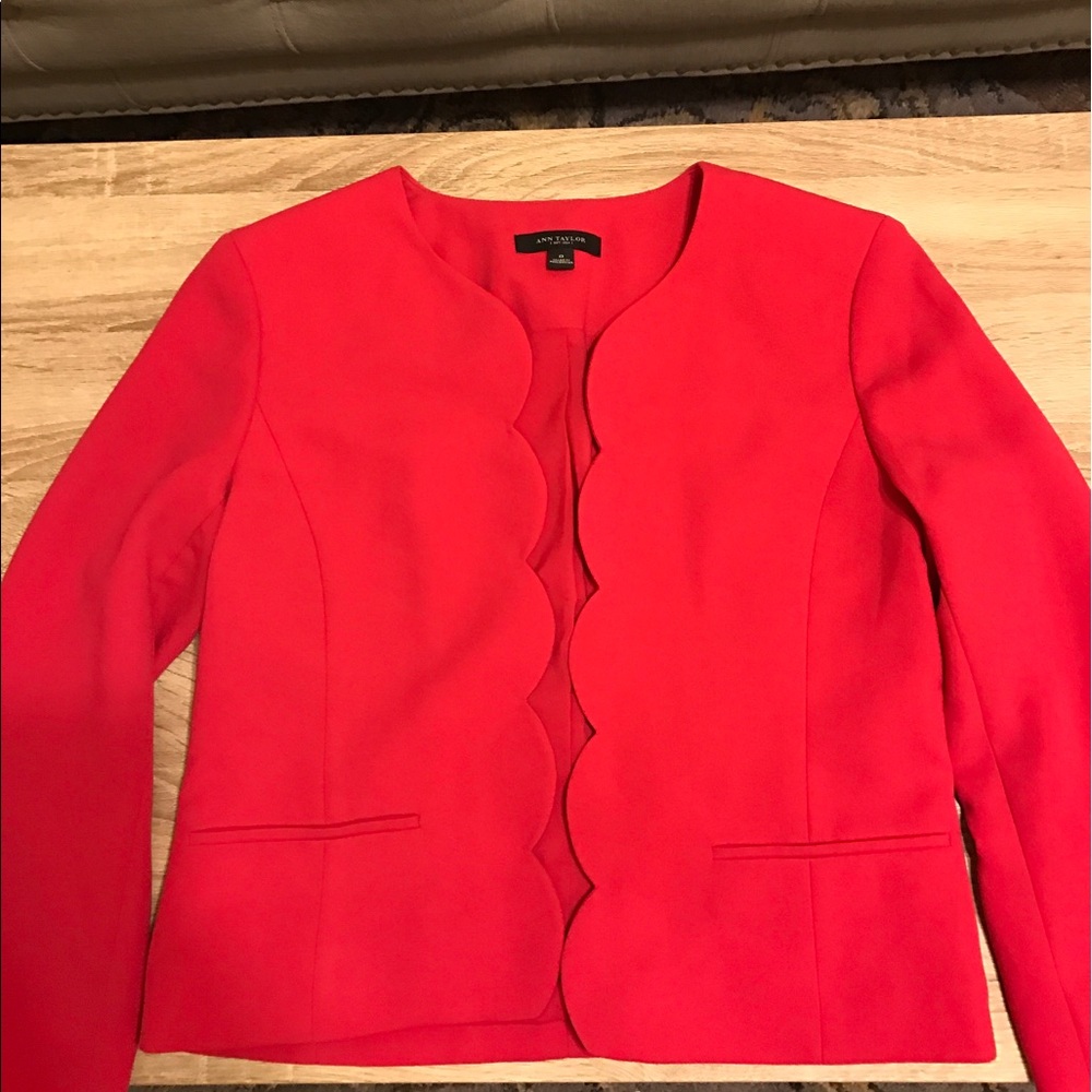 Pink Scalloped Edge • Blazer