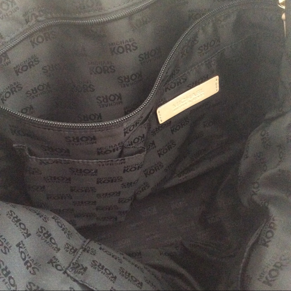 Michael Kors Jet Set black tote - Picture 3 of 8