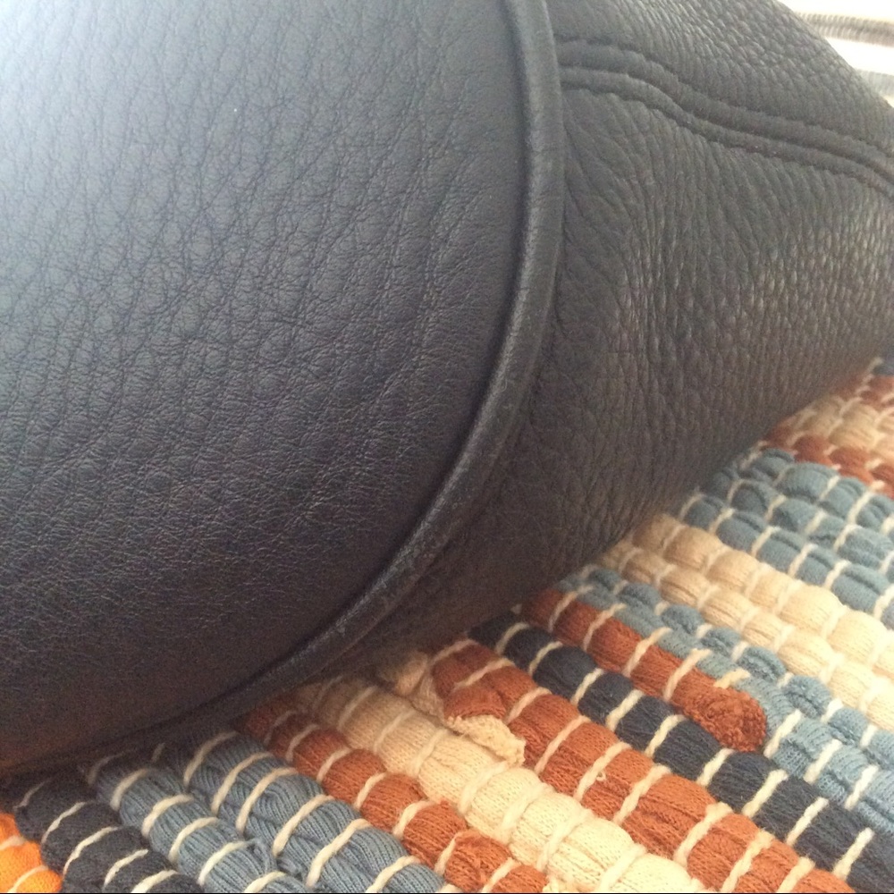 Michael Kors Jet Set black tote - Picture 7 of 8