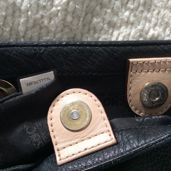 Michael Kors Jet Set black tote - Picture 8 of 8