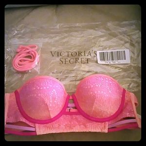 Victoria's Secret Swimsuit Top! NWOT. 34A