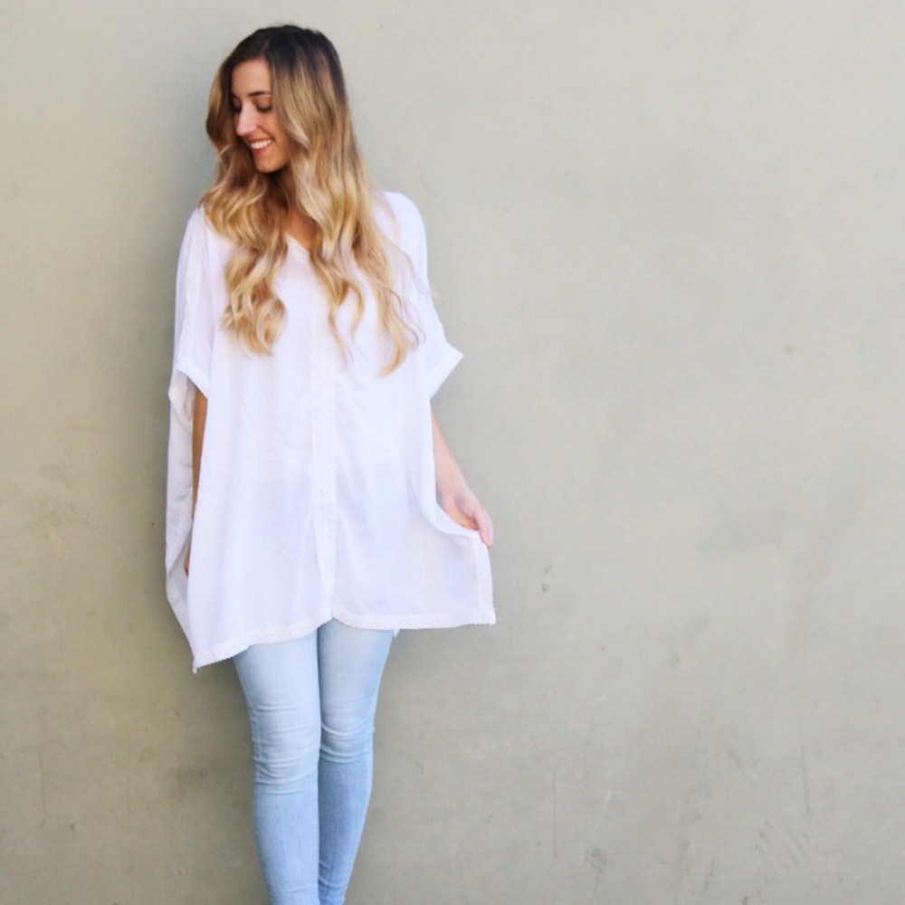white tunic - Picture 1 of 4