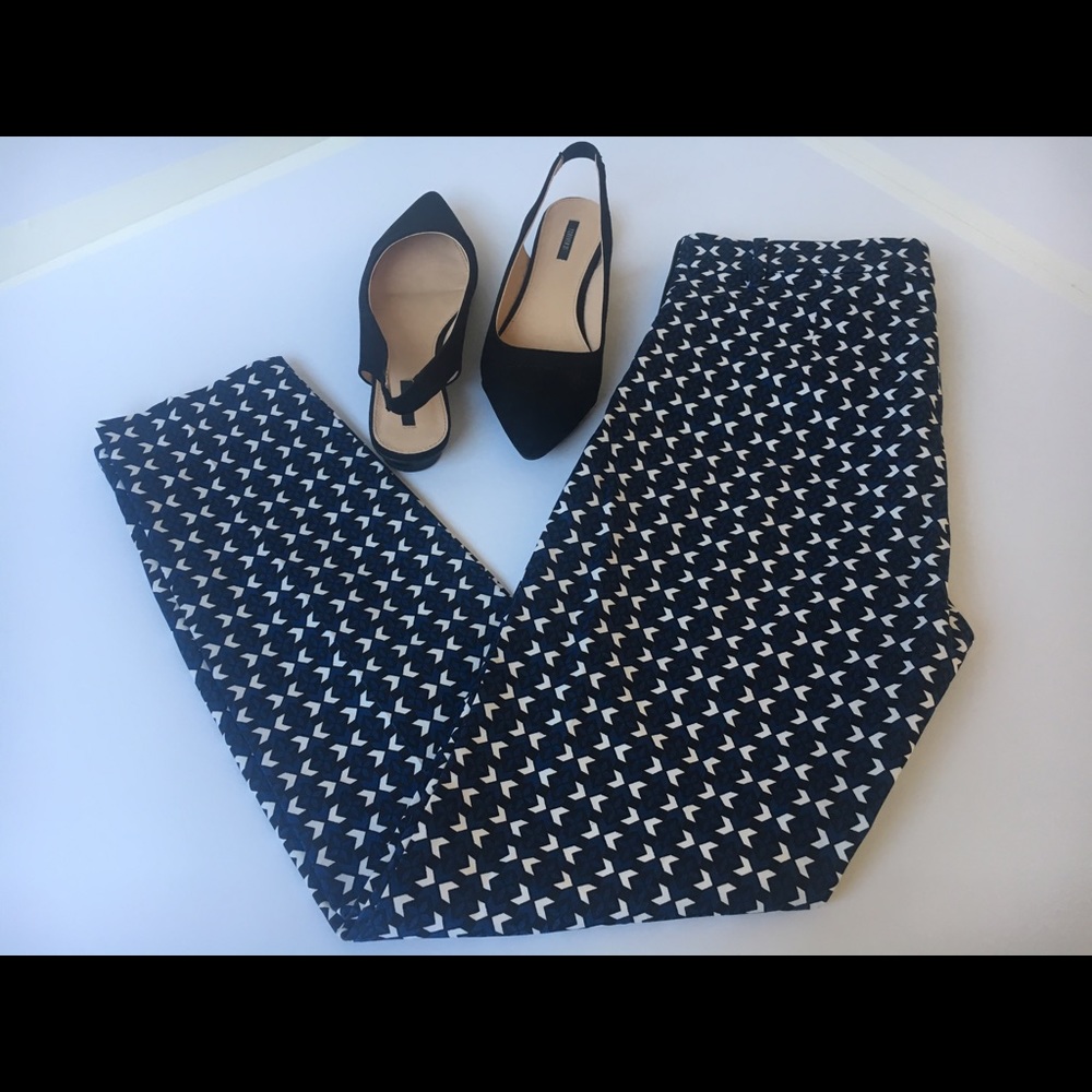H&M women's blue and white patterned slacks.