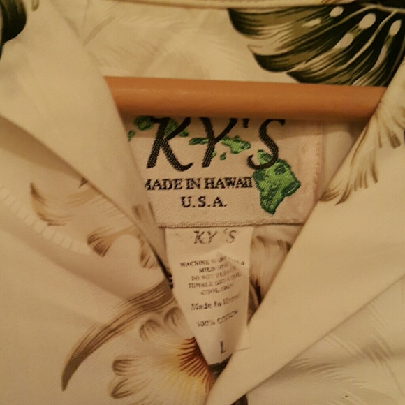 Vintage Mens Hawaiian shirt - Picture 3 of 3