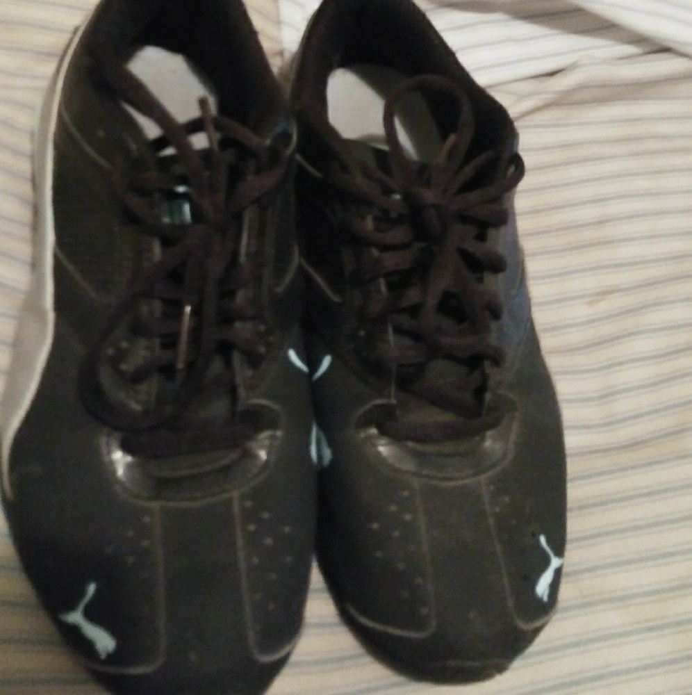 Womans Athletic shoes