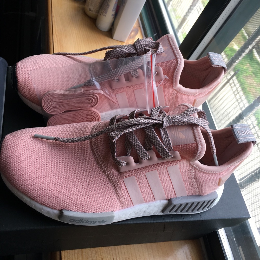 Adidas nmd R1 w pink vapour size 7.5