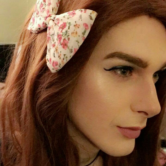 Meet your Posher, Cory/Corra - Picture 3 of 8