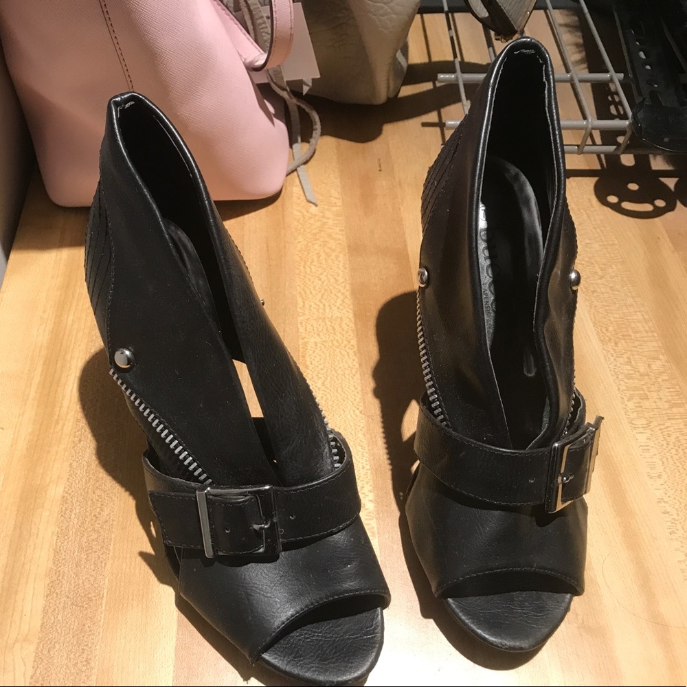 Black heels