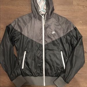 Nike gray and black windbreaker