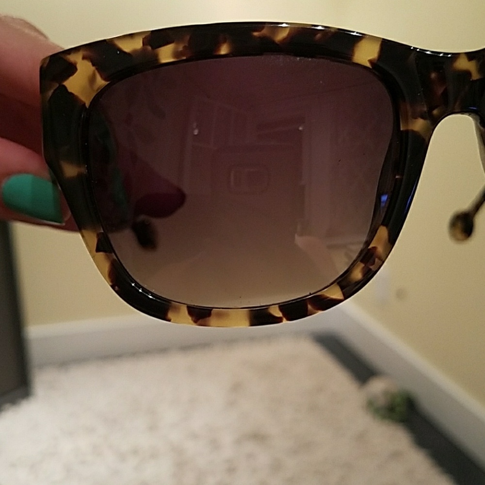 Anthroplogie sunglasses, case and bag included