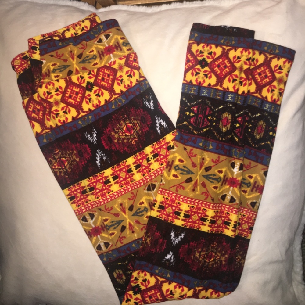Lularoe Aztec print leggings