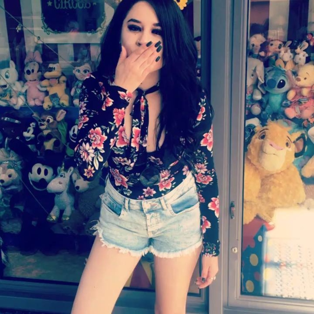 Meet your Posher, Emily