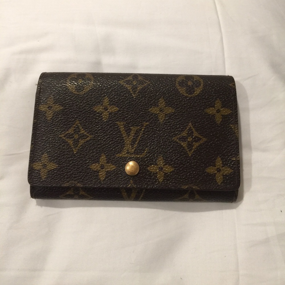 LV Wallet