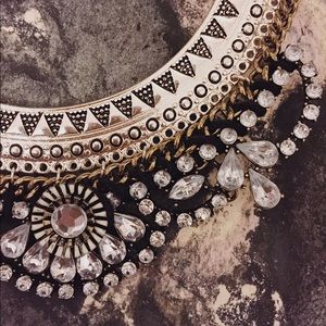 TOPSHOP • crystal & metal statement necklace