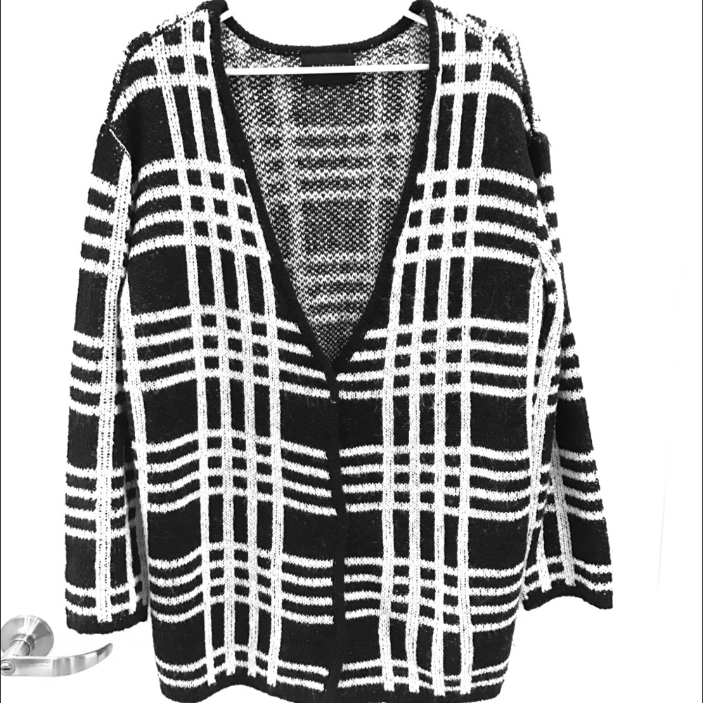 Plaid black and white cardigan!