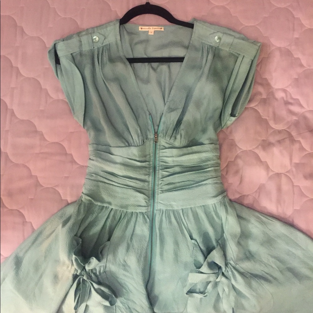 CLEARANCE‼️Nanette Lepore 100% Silk Front Zip👗