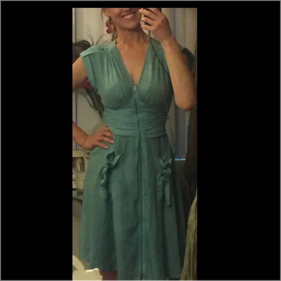 CLEARANCE‼️Nanette Lepore 100% Silk Front Zip👗 - Picture 2 of 4