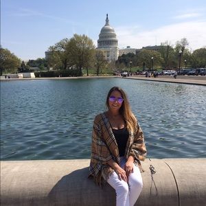 Meet your Posher, Melanie