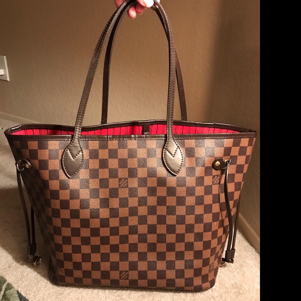 *AUTHENTIC* Louis Vuitton Neverfull MM in Damier