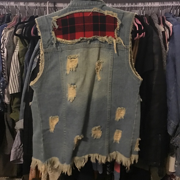 UNIF Distress denim vest size xs - Picture 2 of 4