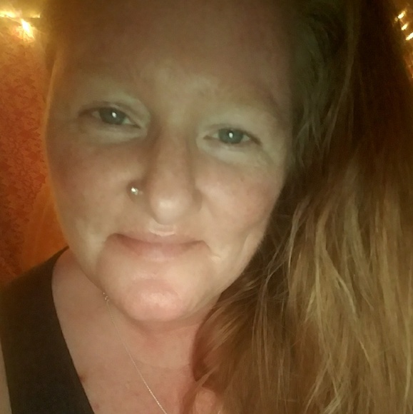 Meet your Posher, Michelle - Picture 1 of 1