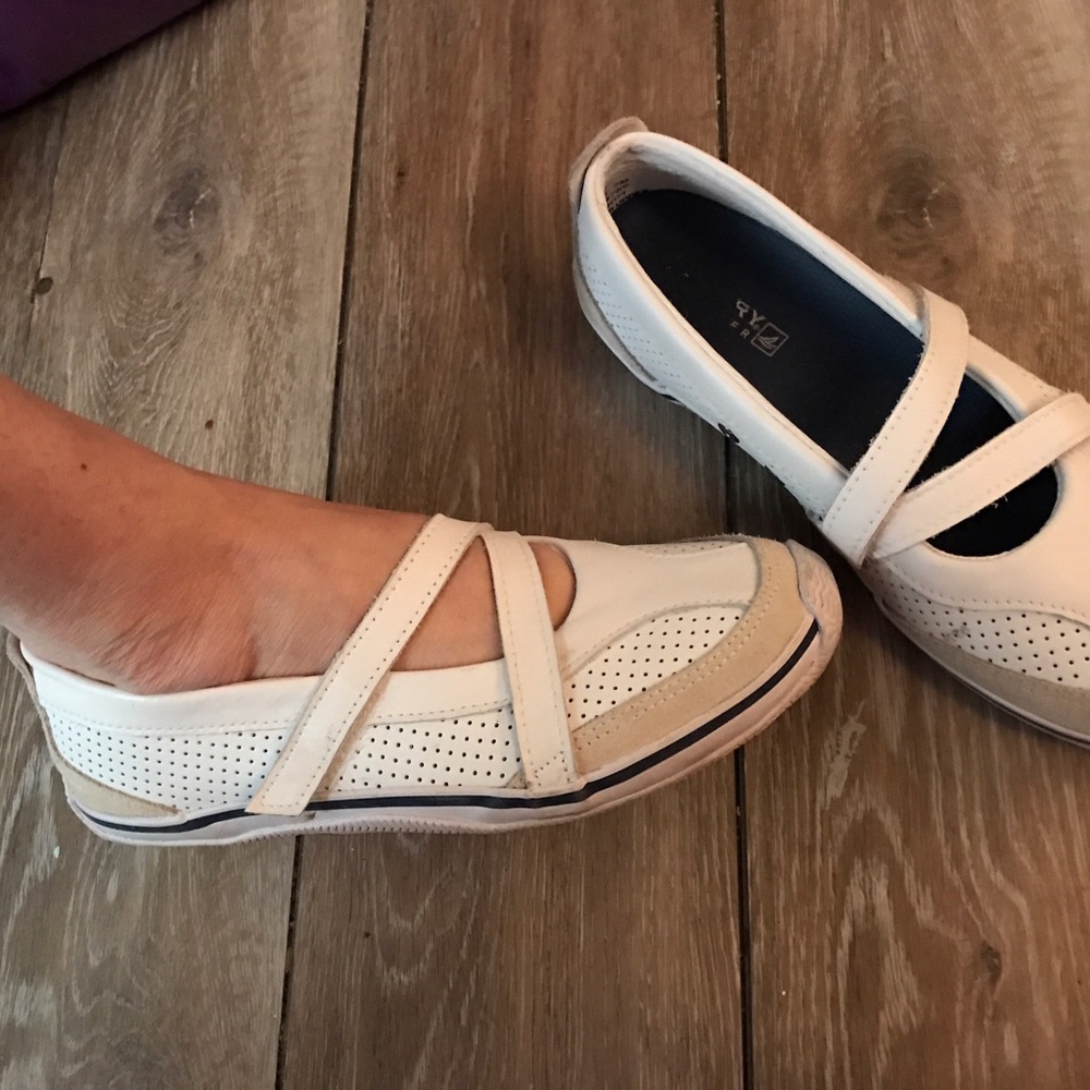 🆕Like new! So adorable! SPERRYS!⛵️