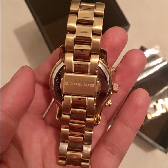 Michael kors gold watch - Picture 3 of 3