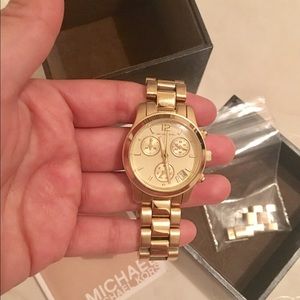 Michael kors gold watch