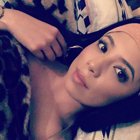 Meet your Posher, Gabriela - Picture 1 of 1