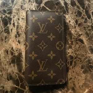 Louis Vuitton daily wallet and planner - authentic