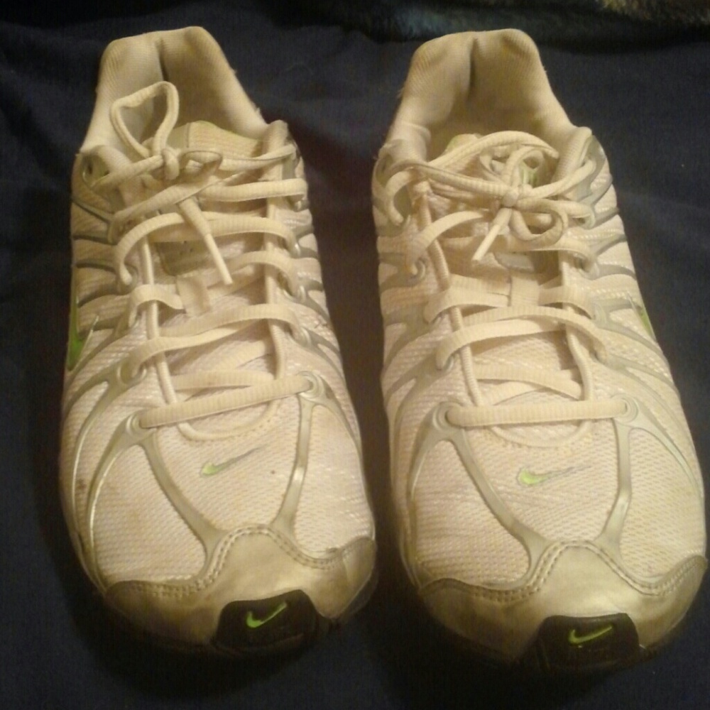 size 10 women's Nike torch sl running shoes