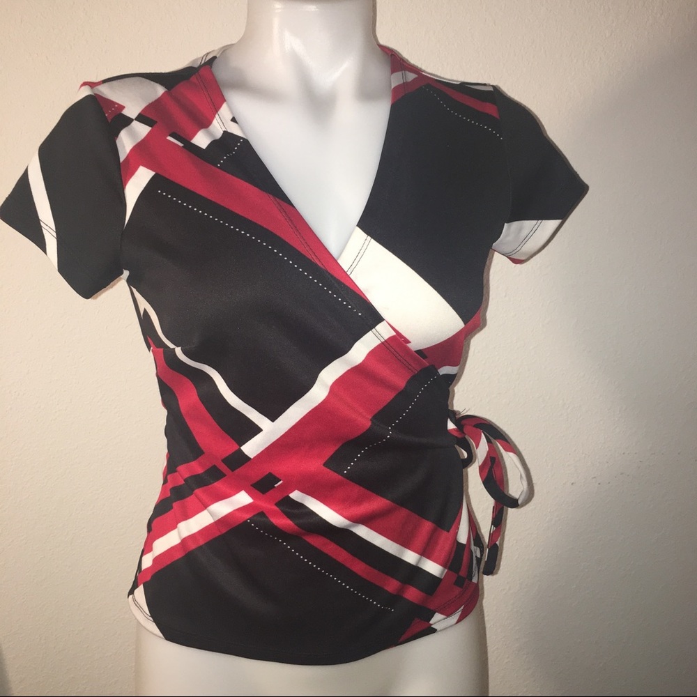 New York & Co. sided tie wrap shirt