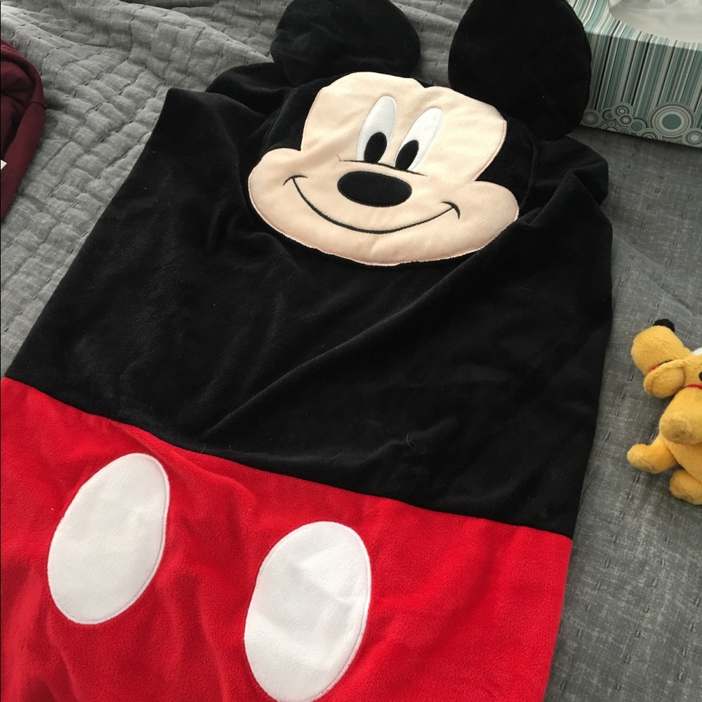 BN Mickey Mouse -- dresser top changing pad COVER