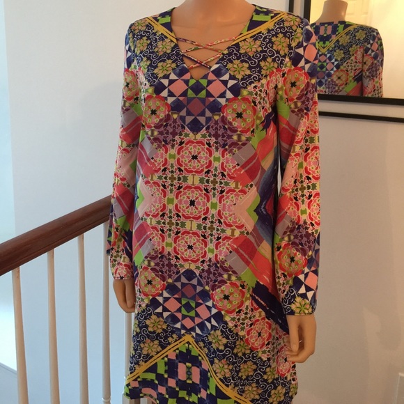 Elegant multi color dress - Picture 2 of 4