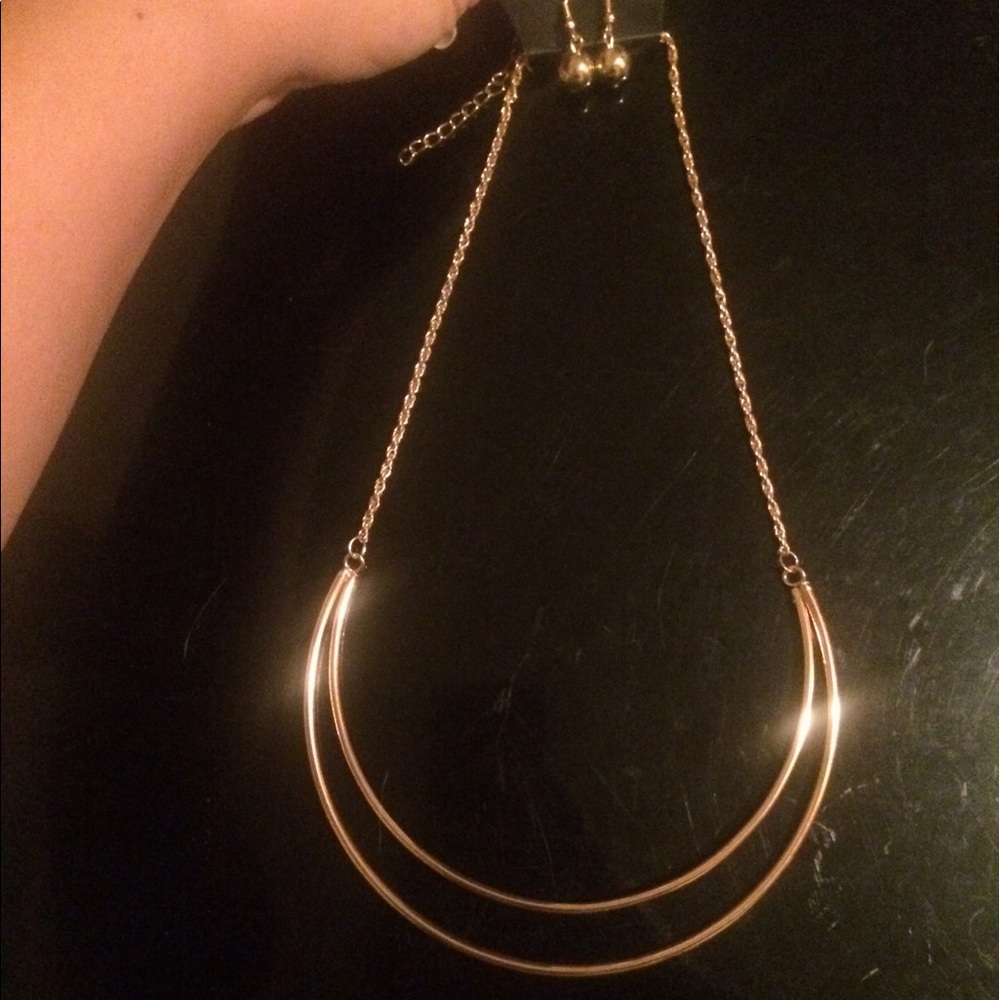 (4 for $20) brand new gold toned necklace