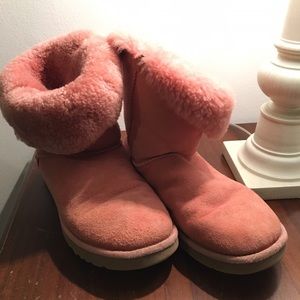 Dusty Rose Bailey Button Uggs