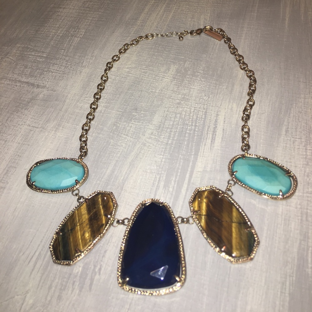 Kendra Scott necklace