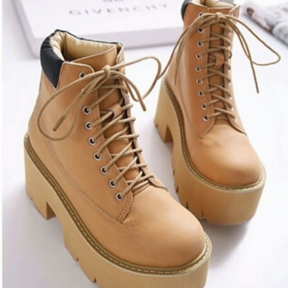 Tan combat ankle timberland styled boots