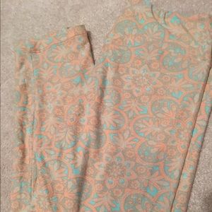 LulaRoe OS leggings
