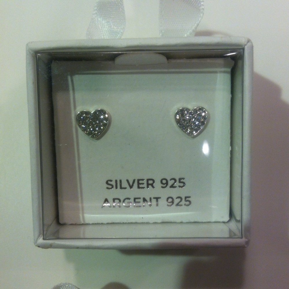CZ studded Sterling Silver Heart Earring