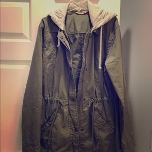 Hollister Army green jacket with hood. Beautiful!!
