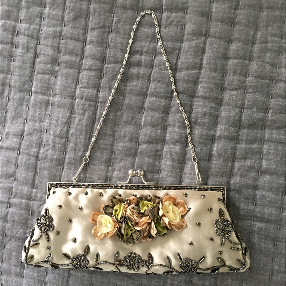 Brand new --- Lite green even clutch purse