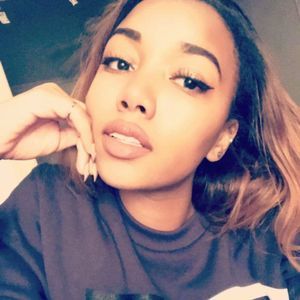 Meet your Posher, Symaria