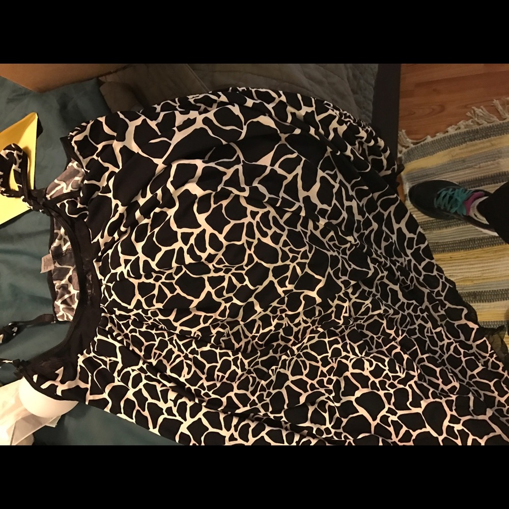 Nightgown size L. Never worn.