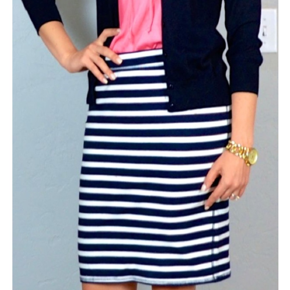 Black and white striped pencil skirt