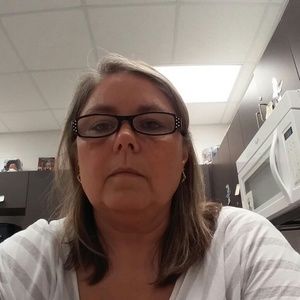 Meet your Posher, Stacie