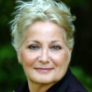 Meet your Posher, Teri