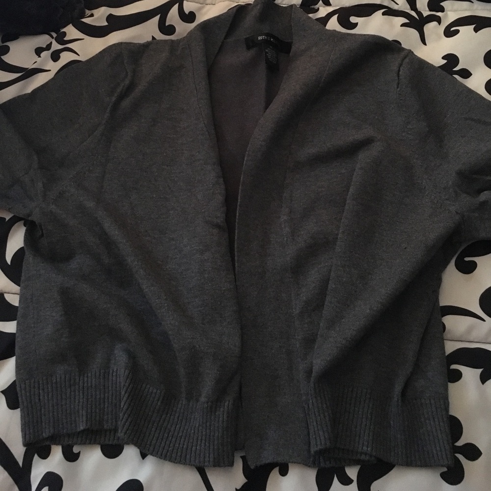 3:4 sleeve shirt sweater