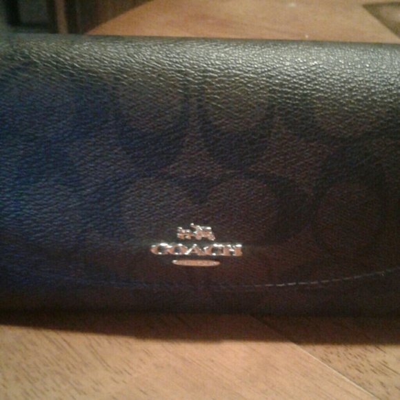 Coach wallet - Picture 1 of 2